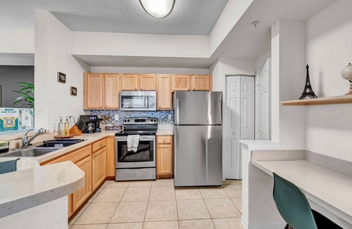 Westchase Apartment | Modern 2BR 2BA Pool Gym Near Airport 9