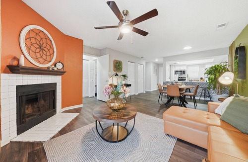Town N County Park Apartment | Modern 2BR/2BA Tampa Retreat: Comfort, Style & Ease for Corporate Stays