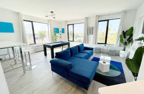 Elizabeth Apartment | Modern 2BR Apartment - Near NYC, American Dream, MetLife, EWR