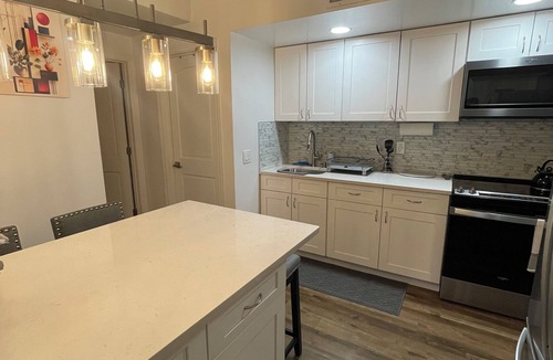 Bryn Mawr Apartment | Modern 2BR Near NYC Free Parking Quiet Area