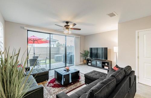 Kissimmee House | Modern 3BR Home Near Disney - Terra Esmeralda