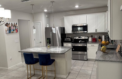 Ruskin House | Modern 3BR Home w/Open Floor Plan, Huge Yard & Security System – Move-In Ready