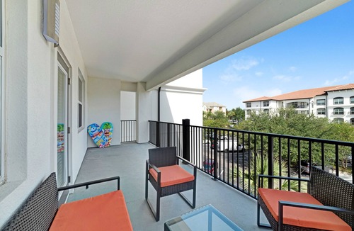 Florida Central Atlantic Coast House | Modern 3BR Resort Walk to Convention Center, Epic Universe and Icon Park.
