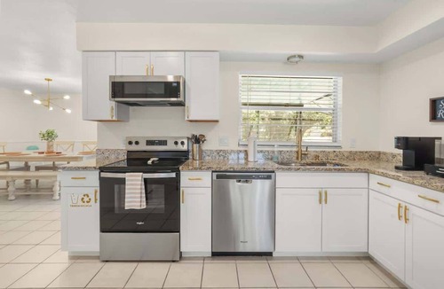 Indian Ridge House | Modern 4BR Disney ESPN Getaway Cheer Soccer Ready