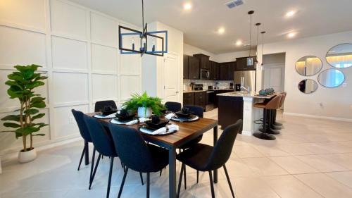 Four Corners House | Modern 5BR Getaway w Heated Pool & Game Room