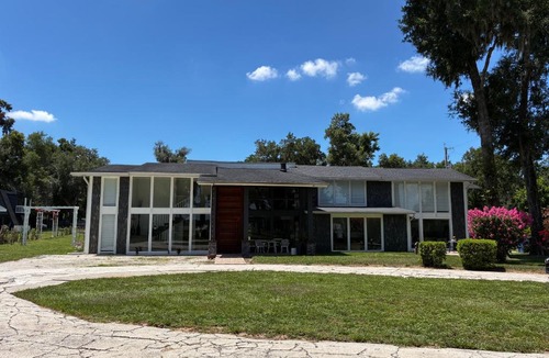 Thonotosassa Villa | Modern 6BR 6BA Estate on Acreage- Hot Tub, Gym, Bar