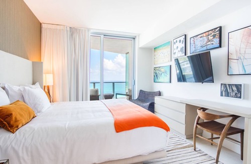 Hollywood South Central Beach Condo | Modern and cozy condo w/amazing ocean views. WIFI + Nespresso