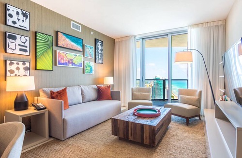 Hollywood South Central Beach Condo | Modern and cozy condo w/amazing ocean views. WIFI + Nespresso