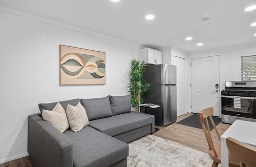 Bakerstown Apartment | Modern and Quiet 1 Bedroom Apt in Gibsonia/Pittsburgh