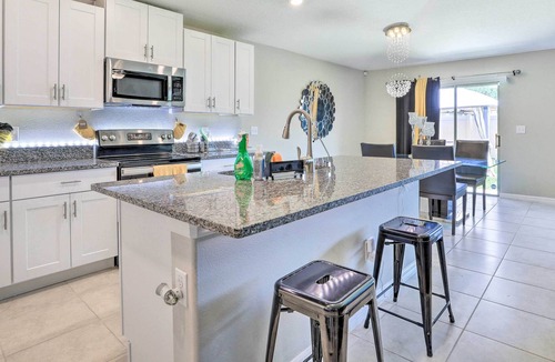 Ruskin House | Modern & Bright Ruskin Home Near Bahia Beach!