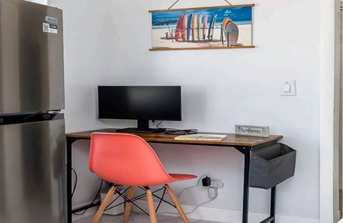 Lake Worth House | Modern Bright Studio Wifi , W/D,5 min to Beach