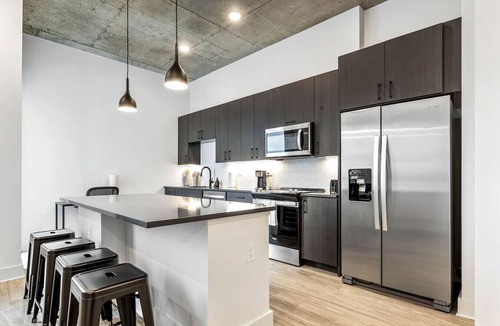 Channel District Apartment | Modern Channelside 1BD Apartment | Close to DT!