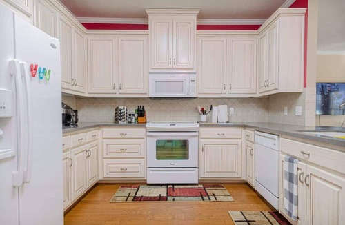 Fortson House | Modern Columbus Military stay w/Grill & Games