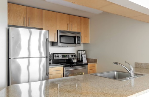 Downtown Jersey City Apartment | Modern Cozy Studio, Steps from PATH Train Station