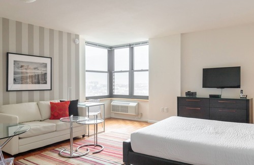 Downtown Jersey City Apartment | Modern Cozy Studio, Steps from PATH Train Station