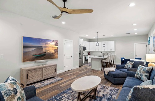 Tampa Condo | Modern Duplex in Charming Old West - Walk to Downtown