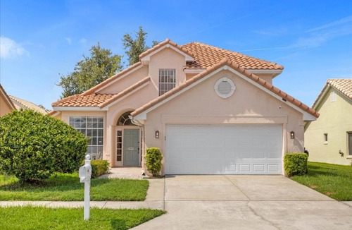 Ventura House | Modern Home w Patio & BBQ, Near Golf Course, MCO