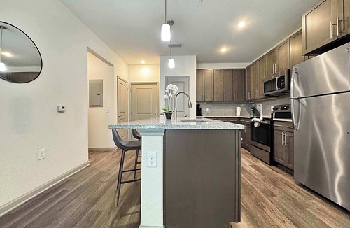 Clearwater Apartment | Modern Luxury 1BR Retreat in Clearwater