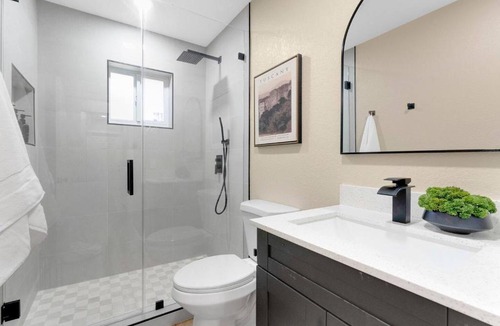 Overtown House | Modern Miami Stay Sleeps 6 Walk to Wynwood