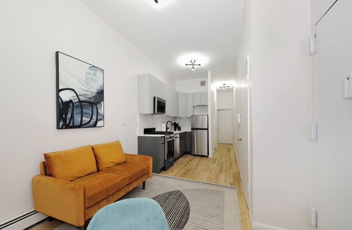 Manhattan Valley Apartment | Modern New 2-BDR apartment steps to Central Park with WiFi, AC, Washer&Dryer