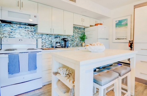 Point East Apartment | Modern Ocean View Studio w/Pool