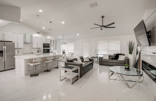 Port Saint Lucie House | Modern Port St Lucie Home: Shop, Dine & Unwind
