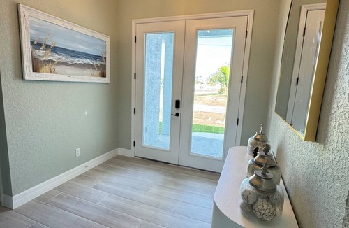 Long Meadow House | Modern Retreat 3BR/2BA w/Pool in Rotonda West