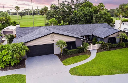Aqua Golf House | Modern & Spacious Pool/Golf/Beach House in New Smyrna Beach
