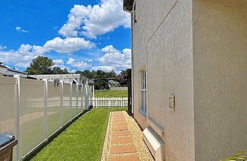 Seffner Community Alliance House | Modern & Spacious Tampa Home 3bed 2bath + backyard Lanai. Great location!