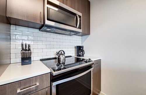 Paulus Hook Apartment | Modern Two Bed Serviced Apartement in Jersey City