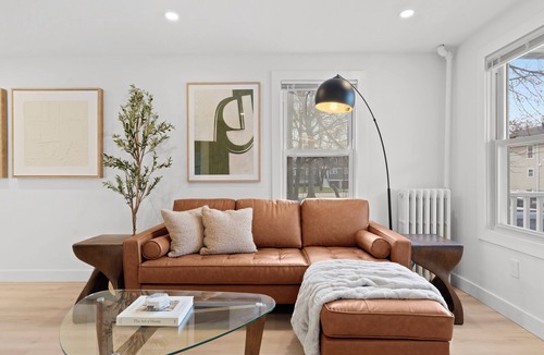 Montclair Apartment | Montclair 2BD/1BA Parking, Laundry, Workspace