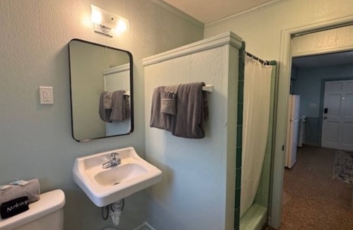 Biltmore Beach Hotel | Monterey Motel - Guest Room 5 at Beach Access 8. Large Pool. Newly Remodeled.