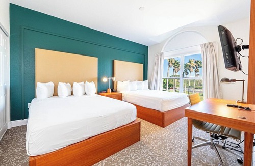Florida Central Atlantic Coast Hotel | MONTREAL SUITES ORLANDO by IHG