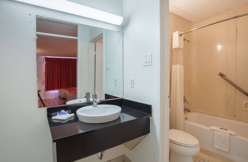 Tifton Hotel | Motel 6 Tifton, GA