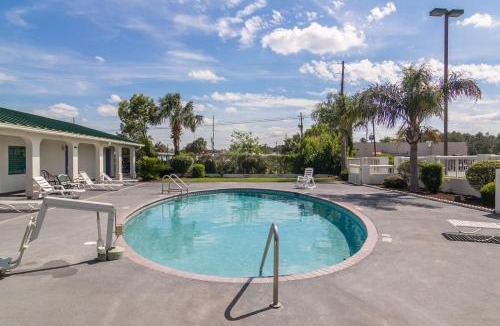 Waycross Hotel | Motel 6 Waycross