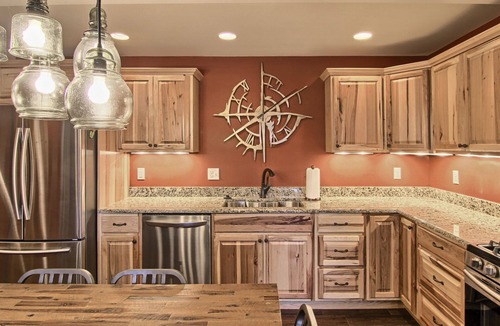Boyne Falls Condo | Mountain Villa 342 H | Gas Fireplace | Walk to Slopes | 3 Bedroom