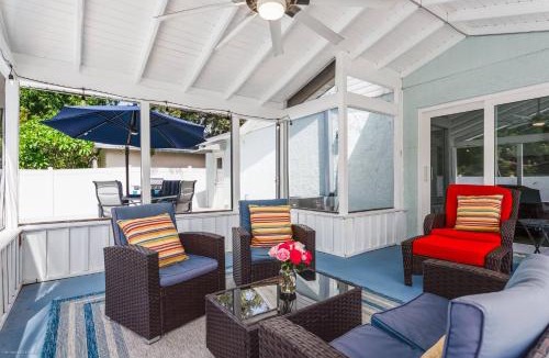 Vamo House | Mova Poolside Escape