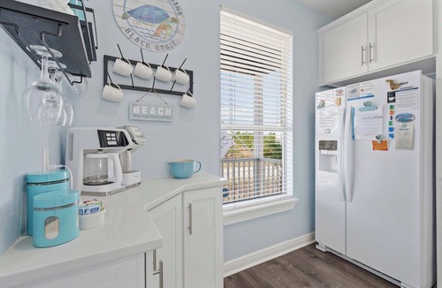 Morgantown House | 🐚🌴Multiple Decks | Walk to Beach | Morgantown Community | Sweet Home Alabama
