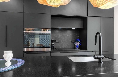 Buena Vista House | Mykonos Luxe, Pool, BBQ, Gated, Design District