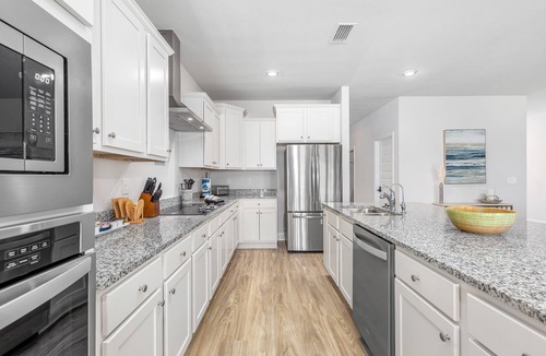 Port St. Joe House | MYSTIC PEARL-RESORT POOL-KING BEDS-FAST WIFI-GAMES-4MINS TO BEACH-SLEEPS 20