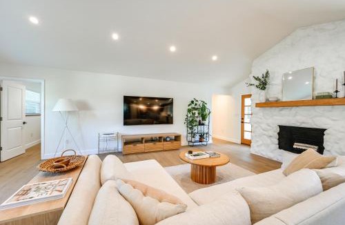 Naples House | Naples Duplex Home w/Private Pool & Lanai!