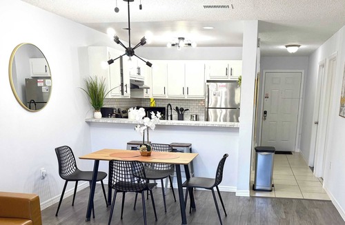 Titusville Apartment | NASA area, pool, gym, BBQ, *no pet fee* LCO @ 6 pm