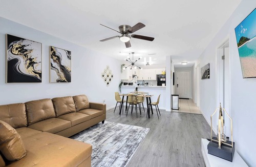 Titusville Apartment | NASA area, pool, gym, BBQ, *no pet fee* LCO @ 6 pm