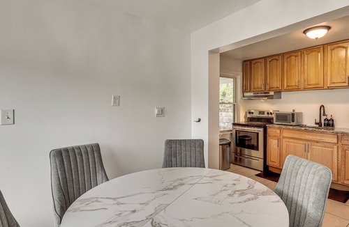 Lincoln Park House | Nature & City Access! Family Home in North Jersey