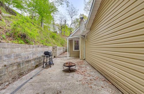 Lincoln Park House | Nature & City Access! Family Home in North Jersey