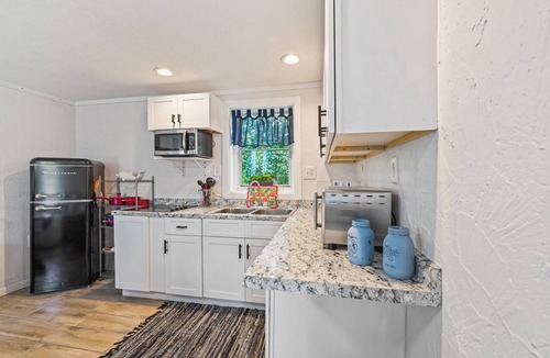 Chassahowitzka House | Nature Coast Cottage Retreat 5 star