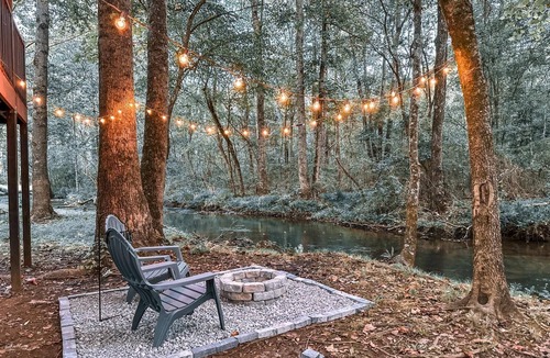 Cave Spring Cabin | Nature's Cedar Creek Getaway