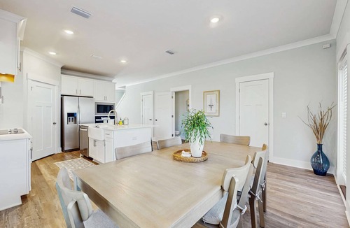 South Pensacola House | Nautical home downtown close to shopping, restaurants and beaches.