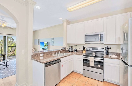 West Kissimmee Apartment | Near Disney - Family Condo w Pool, Games, and More