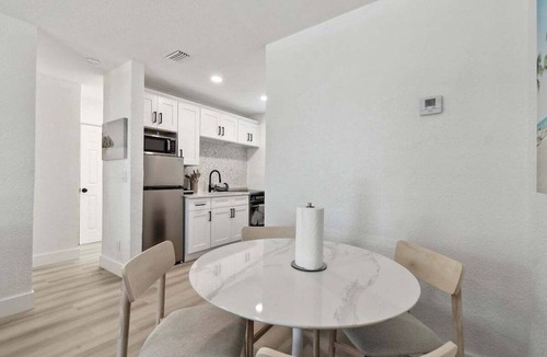 Treasure Island Apartment | Near Johns Pass | 1 Block from Gulf Shores | Treasure Island